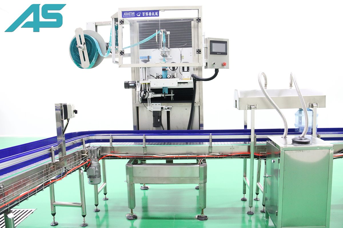 5加侖瓶口套標(biāo)機(jī)